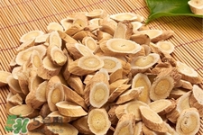 黃芪的營養(yǎng)價(jià)值 黃芪的功效與作用 黃芪的營養(yǎng)價(jià)值 黃芪的功效與作用