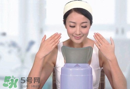敷面膜時(shí)可以用蒸臉器嗎?貼面膜時(shí)可以蒸臉嗎? 敷面膜時(shí)可以用蒸臉器嗎?貼面膜時(shí)可以蒸臉嗎?