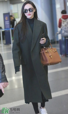 白百合長款白色外套是什么牌子？白百合長款白色外套是哪個品牌？