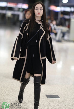 白百合長款白色外套是什么牌子？白百合長款白色外套是哪個品牌？