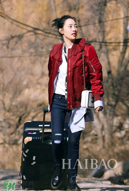 白百合紅色外套是什么牌子？白百合紅色外套是哪個(gè)品牌？