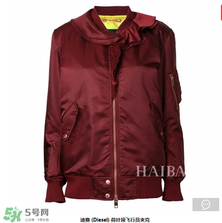 白百合紅色外套是什么牌子？白百合紅色外套是哪個(gè)品牌？