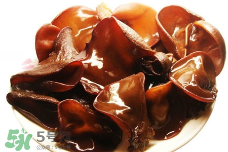 黑木耳是堿性食物嗎？黑木耳是酸性還是堿性？