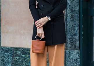 水桶包怎么背好看？水桶包怎么搭配好看？