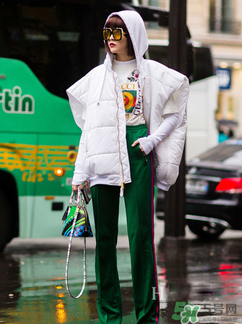 lv2017新款印花包包好看嗎？lv2017新品貼畫包包怎么樣？