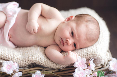 小兒心臟病早期癥狀有哪些？小兒心臟病早期癥狀是什么？