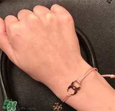 Tory Burch小紅繩多少錢?Tory Burch限定手繩價(jià)格 Tory Burch小紅繩多少錢?Tory Burch限定手繩價(jià)格