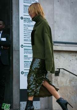 春天穿毛衣怎么搭配？春天穿毛衣怎么搭配好看？