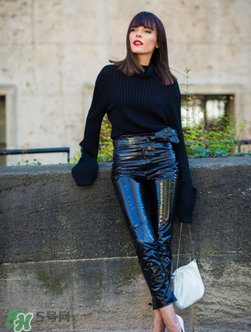 春天穿毛衣怎么搭配？春天穿毛衣怎么搭配好看？