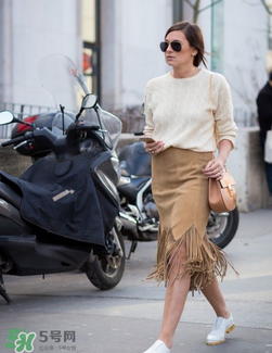 春天穿毛衣怎么搭配？春天穿毛衣怎么搭配好看？