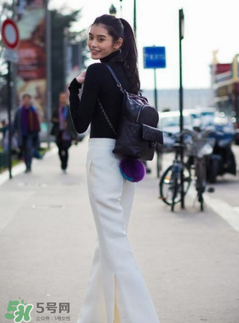 雙肩包怎么搭配？雙肩包怎么搭配好看？