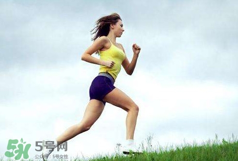 女生馬甲線怎么練？馬甲線多久能練出來