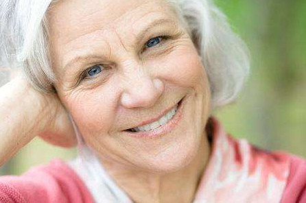 牙齒松動(dòng)是什么原因？牙齒松動(dòng)是怎么回事