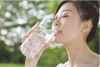 隔夜水為什么不能喝？為什么說隔夜的水不能喝