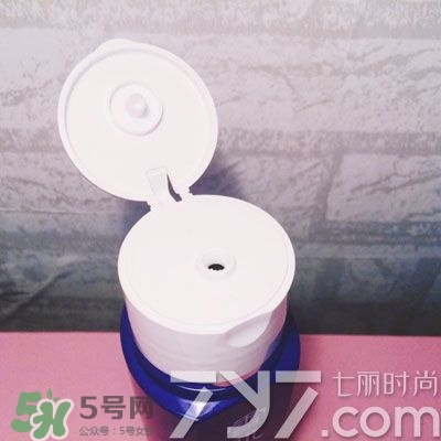 雪肌精洗顏粉和洗顏乳哪個(gè)好？雪肌精洗顏粉和洗顏乳區(qū)別