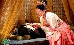 皇帝們的第一次給了誰(shuí)？