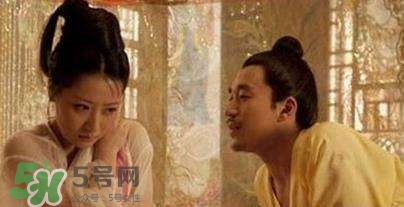 皇帝們的第一次給了誰(shuí)？