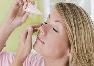 滴眼液對眼睛好嗎？滴眼液對眼睛好不好