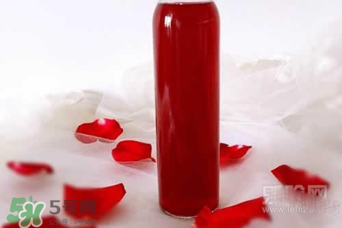 玫瑰水泡面膜怎么樣？玫瑰水怎么泡面膜？