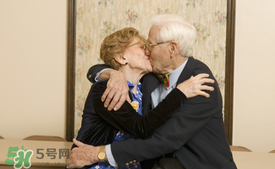 人到老年如何防止性衰老？老年人性生活好不好？