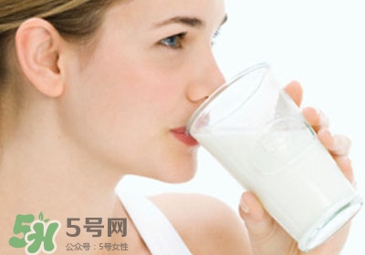 吃菠蘿舌頭麻怎么回事？吃菠蘿舌頭麻是過敏嗎