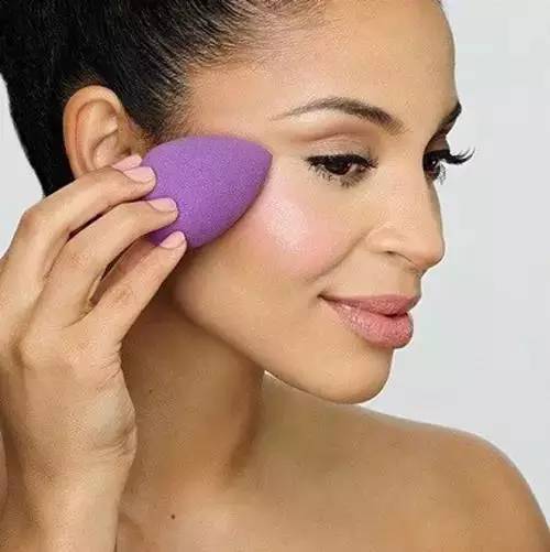 美妝蛋可以上隔離嗎？美妝蛋可以涂隔離霜嗎？