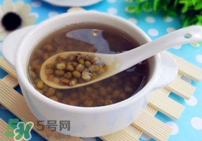 吃菠蘿舌頭麻怎么回事？吃菠蘿舌頭麻是過敏嗎