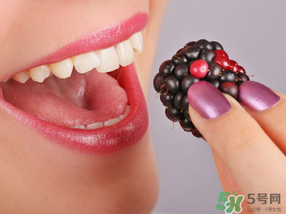 吃桑葚會(huì)拉黑便嗎？吃桑葚大便黑色怎么回事？