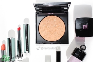 紀梵希花朵浮雕彩妝盤多少錢？紀梵?；ǘ涓〉窀吖庑奕荼P價格