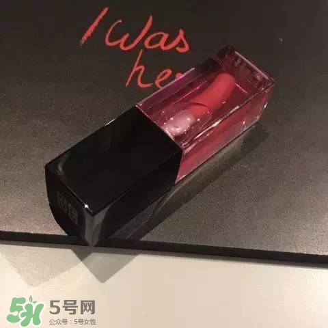 紀梵希花朵浮雕彩妝盤多少錢？紀梵?；ǘ涓〉窀吖庑奕荼P價格