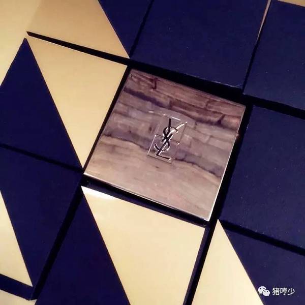 ysl蕾絲氣墊粉餅怎么樣？ysl蕾絲氣墊粉餅好用嗎？