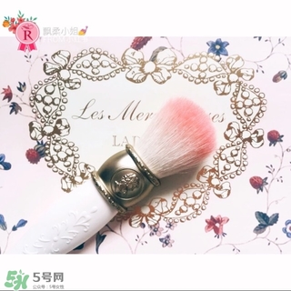 拉杜麗花瓣腮紅多少錢 拉杜麗花瓣腮紅專柜價(jià)格 拉杜麗花瓣腮紅多少錢 拉杜麗花瓣腮紅專柜價(jià)格