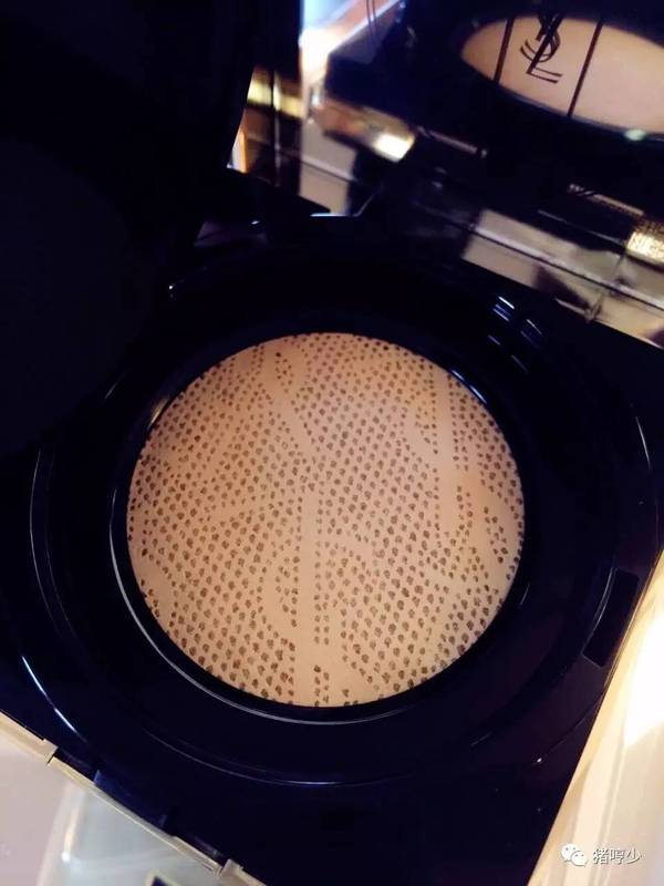 ysl蕾絲氣墊粉餅怎么樣？ysl蕾絲氣墊粉餅好用嗎？
