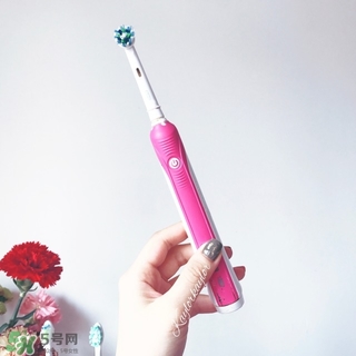 歐樂b和飛利浦電動(dòng)牙刷哪個(gè)好 飛利浦與歐樂b哪個(gè)好用 歐樂b和飛利浦電動(dòng)牙刷哪個(gè)好 飛利浦與歐樂b哪個(gè)好用