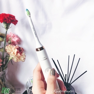 歐樂b和飛利浦電動(dòng)牙刷哪個(gè)好 飛利浦與歐樂b哪個(gè)好用 歐樂b和飛利浦電動(dòng)牙刷哪個(gè)好 飛利浦與歐樂b哪個(gè)好用