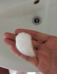 一葉子和相宜本草哪個(gè)好？一葉子和相宜本草適合膚質(zhì)年齡