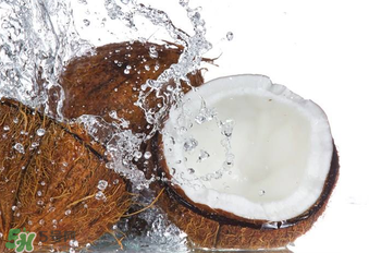 椰青喝完后椰肉怎么吃？椰青里面的肉可以吃嗎？