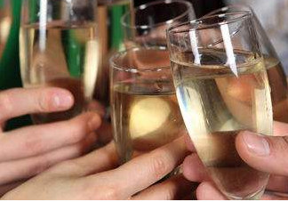 吃魚腥草可以喝酒嗎？吃魚腥草能喝酒嗎