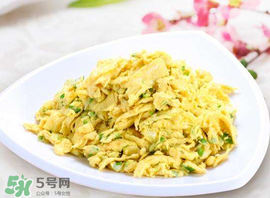 香椿炒雞蛋有毒嗎？香椿炒雞蛋的禁忌