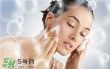 不洗臉涂護(hù)膚品好嗎?不洗臉對(duì)皮膚好是真的嗎? 不洗臉涂護(hù)膚品好嗎?不洗臉對(duì)皮膚好是真的嗎?