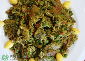 香椿炒雞蛋不能和什么同吃？香椿炒雞蛋什么人不能吃？