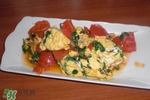 香椿能和西紅柿一起吃嗎？香椿和西紅柿一起吃好嗎？