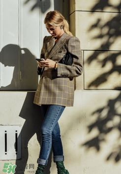 今年流行趙四的西裝怎么搭配？趙四的西裝怎么搭配好看？