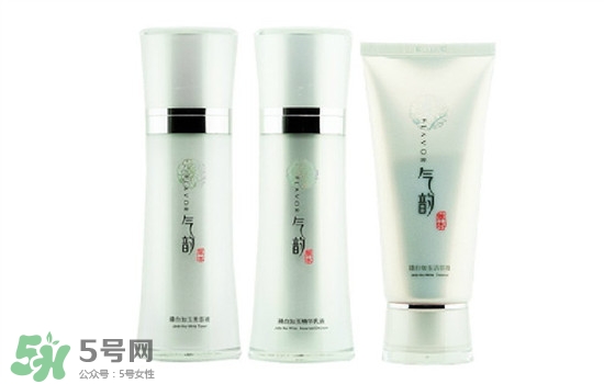 韓束和百雀羚哪個好？韓束和百雀羚哪個更補水？