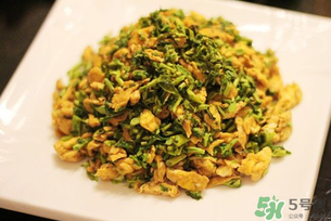 香椿炒雞蛋好吃嗎？吃香椿炒雞蛋好嗎？