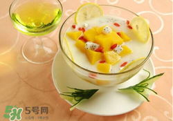 香椿和酸奶能一起吃嗎？香椿能和酸奶一起吃嗎？