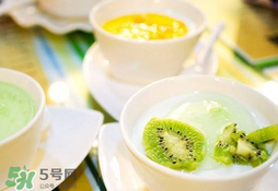 香椿和酸奶能一起吃嗎？香椿能和酸奶一起吃嗎？