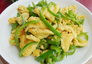 香椿炒雞蛋好吃嗎？吃香椿炒雞蛋好嗎？