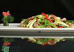 香椿和芹菜能一起吃嗎？香椿可以和芹菜同吃嗎？