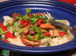 蒜苔可以和西紅柿一起吃嗎？蒜苔和西紅柿能同吃嗎？